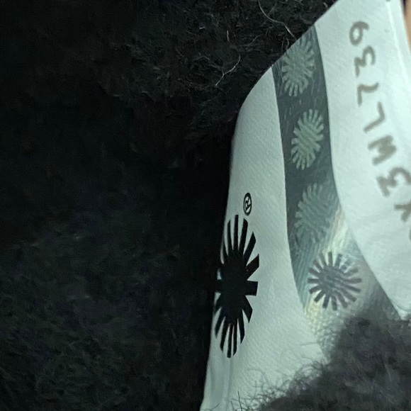 UGG Classic Mini UGG Print Boots Kid’s 6 (Fits Women’s 8) New without Box - Picture 7 of 7